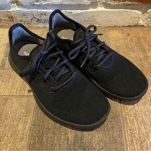 Women’s Allbirds sneakers shoes size 8